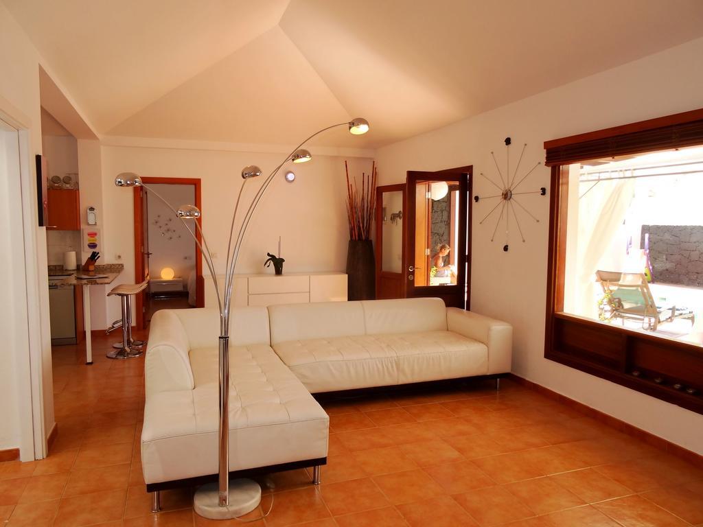 Happy Villa Con Piscina Privada Playa Blanca  Eksteriør billede